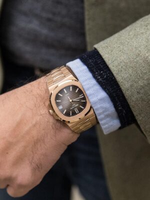 comment porter une montre avec style